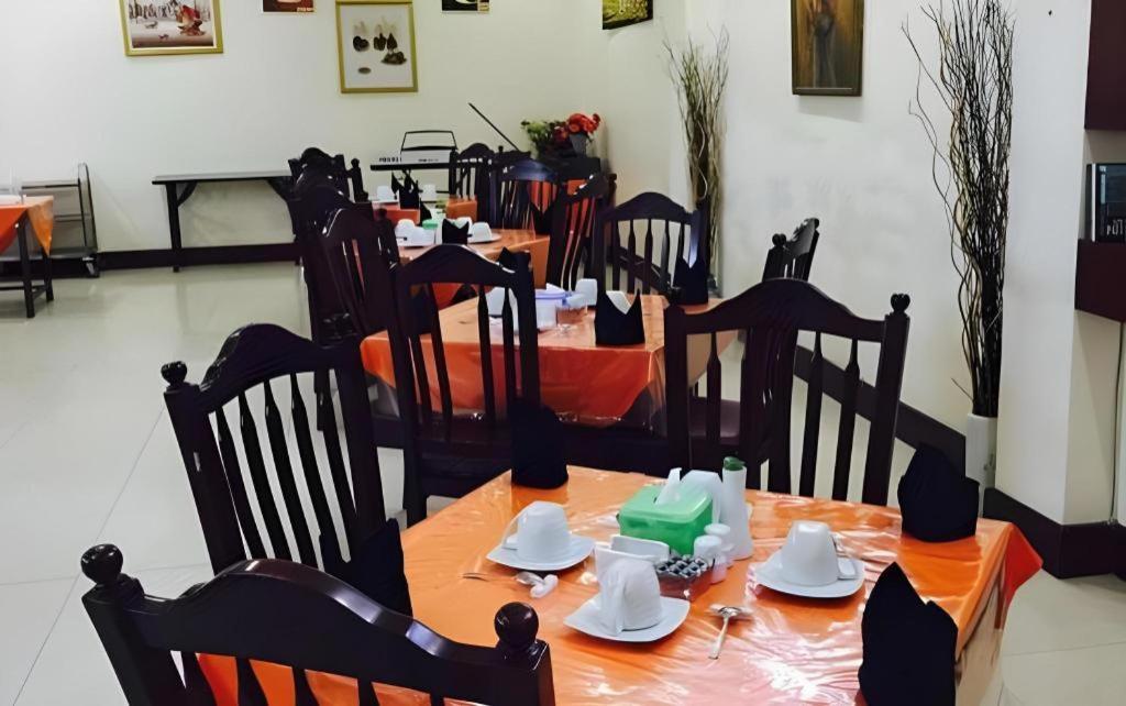 Hotel Dynasty Tarakan Kültér fotó