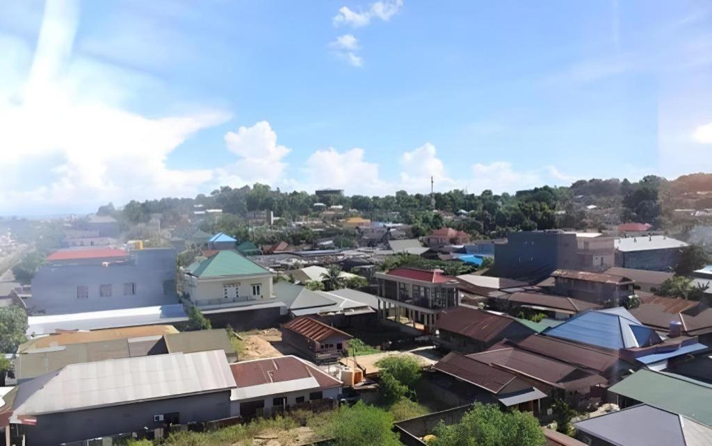 Hotel Dynasty Tarakan Kültér fotó