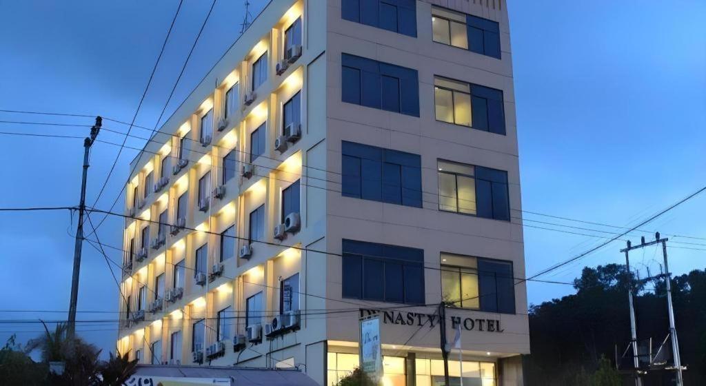 Hotel Dynasty Tarakan Kültér fotó