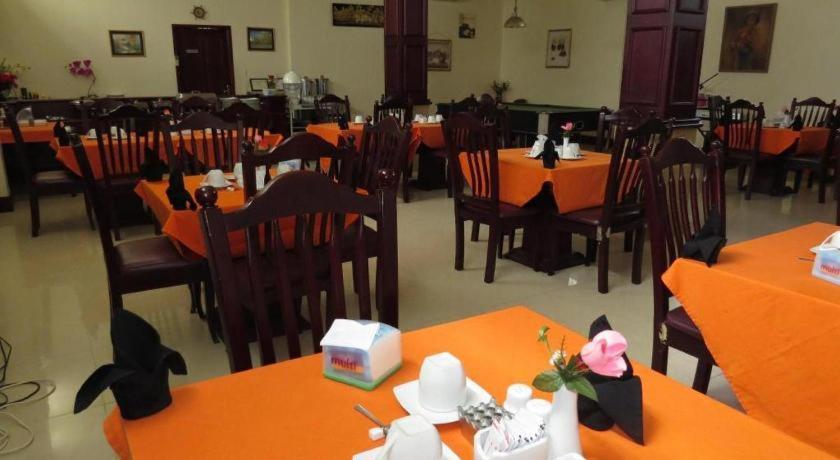 Hotel Dynasty Tarakan Kültér fotó