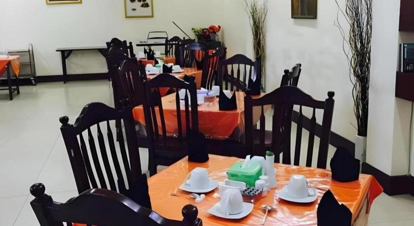 Hotel Dynasty Tarakan Kültér fotó