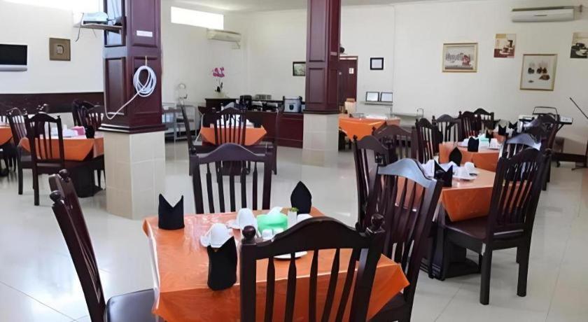 Hotel Dynasty Tarakan Kültér fotó