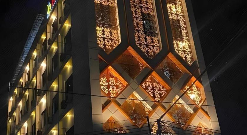 Hotel Dynasty Tarakan Kültér fotó