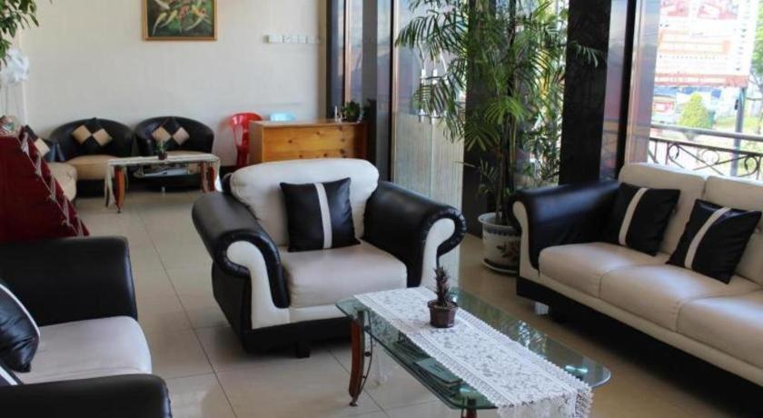 Hotel Dynasty Tarakan Kültér fotó