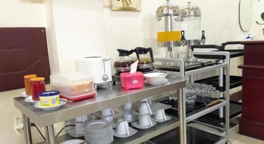 Hotel Dynasty Tarakan Kültér fotó