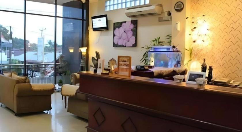 Hotel Dynasty Tarakan Kültér fotó
